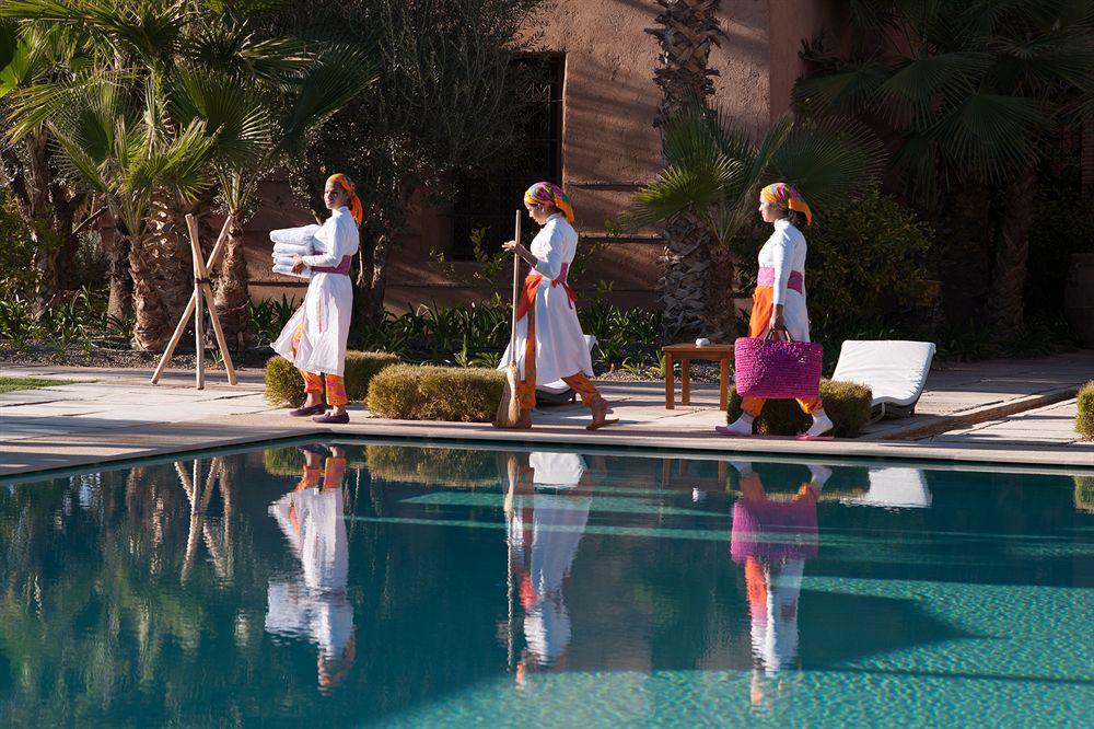 Tigmiza Boutique Hotel & Spa Ouled Jelal Exterior photo Staff at the B2 Boutique Hotel, Marrakech, Morocco